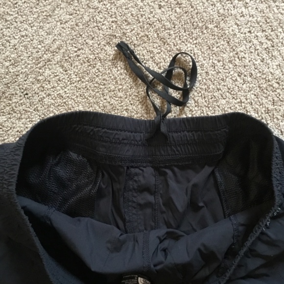 The North Face Women's Black Athletic Shorts - Picture 7 of 7